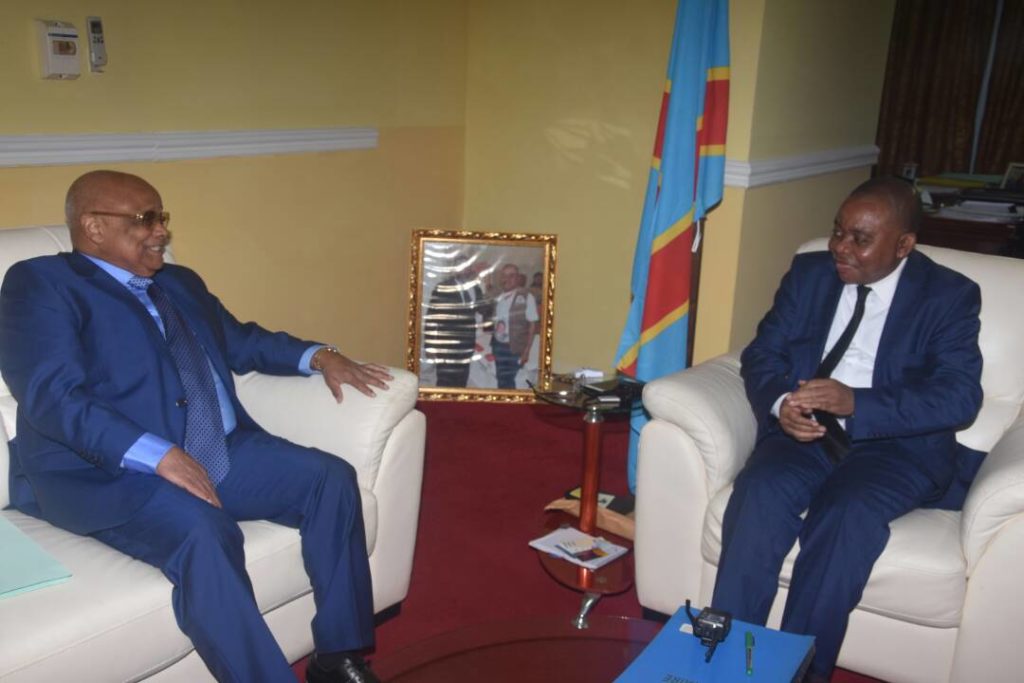 Le Premier Ministre a approuvé le contrat  de logements sociaux de KATEBE