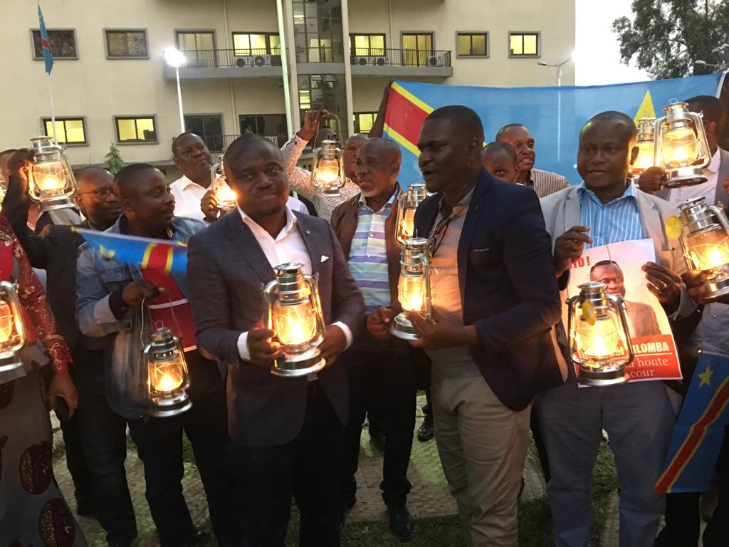 Les députés Lamuka décrètent une nuit blanche à la Cour constitutionnelle pour obtenir la réhabilitation de 24 de leurs collègues