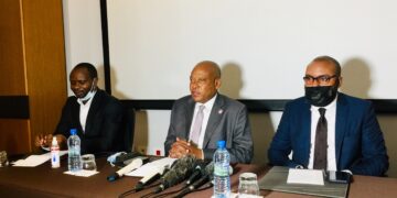 RDC : Steve Mbikayi campe sur sa pétition visant la suppression de certaines institutions « Budgétivore » au pays