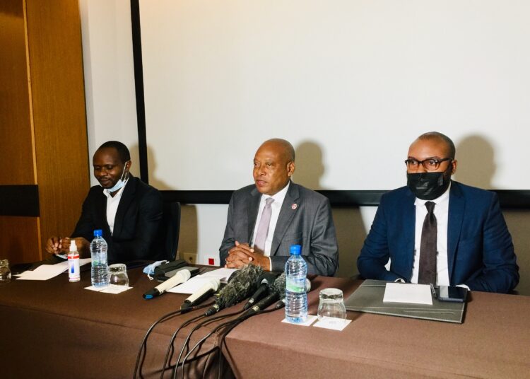RDC : Steve Mbikayi campe sur sa pétition visant la suppression de certaines institutions « Budgétivore » au pays