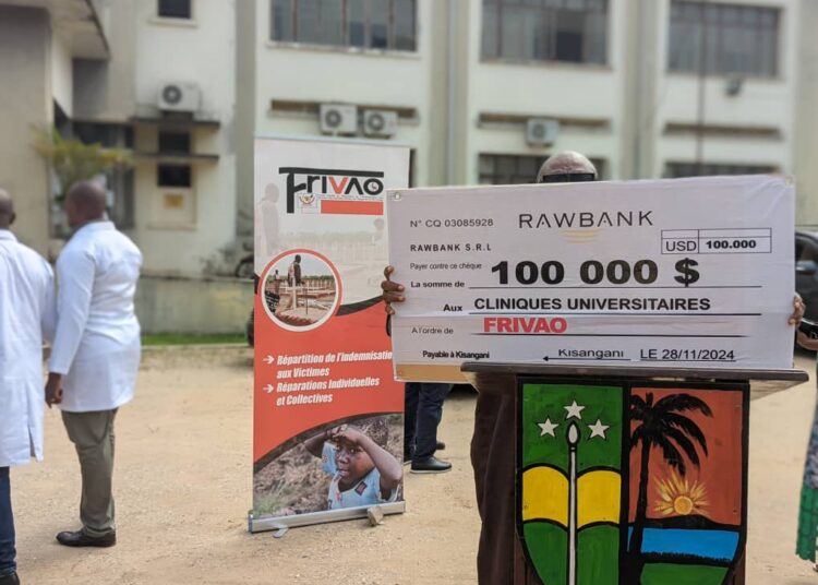 Kisangani : le Frivao remet 100.000 dollars aux CUKIS pour ses loyaux services pendant la guerre de six jours