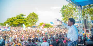 Réformes constitutionnelles en RDC : Constant Mutamba affiche sa position derrière Félix Tshisekedi