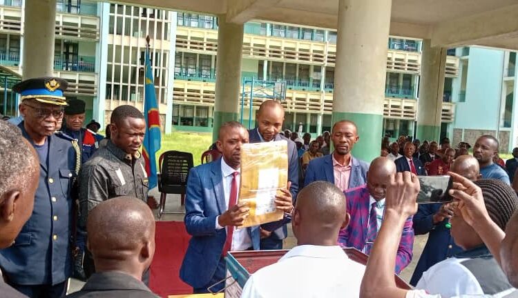 Exetat 2025 : 250 candidats autodidactes passent les épreuves préliminaires dans la Tshopo 1