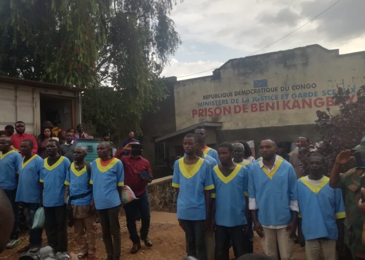 Grâce présidentielle : 117 détenus dont 3 femmes sortent de Kangbayi à Beni