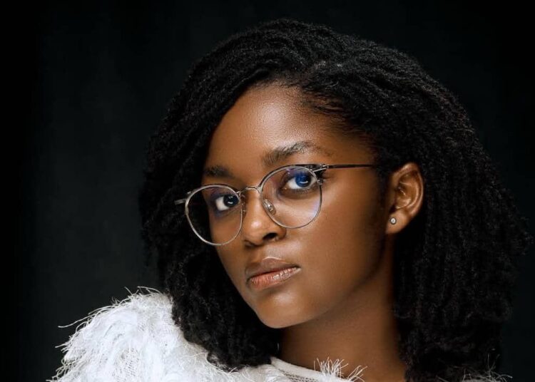 Guerre dans l&rsquo;Est : « en tant que jeune, on mérite de vivre dans un pays où il ya la paix » (Gloria Bash)