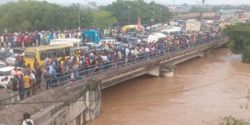 Les diplomates africains accrédités volent au secours des victimes des inondations à Kinshasa