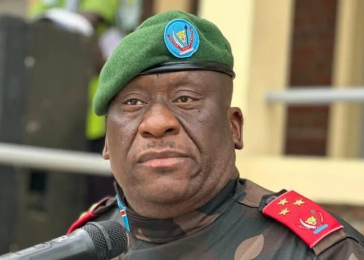 Ituri : Le gouverneur militaire dénonce la mauvaise gestion au sein des FARDC et l’abandon des familles de soldats