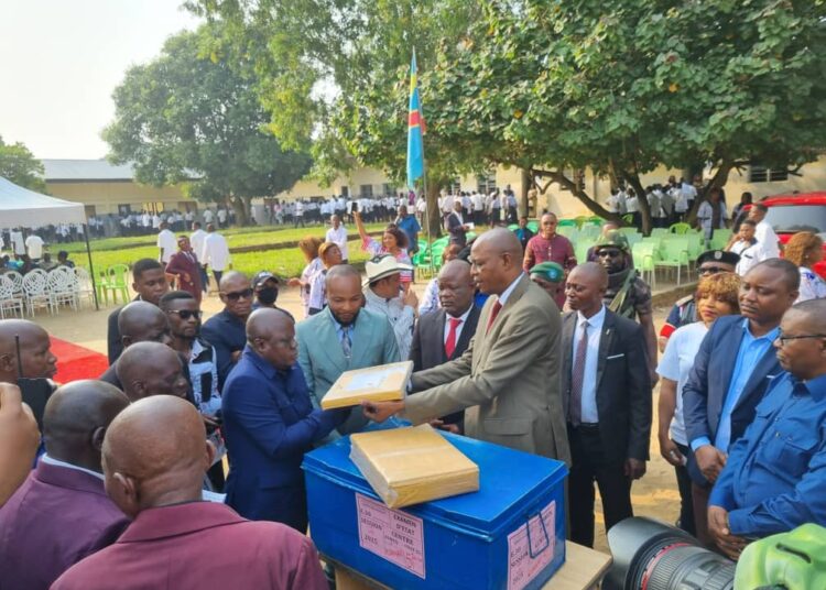 Tshopo : Didier Lomoyo donné le coup d&rsquo;envoi des épreuves de l’examen d’État édition 2024-2025