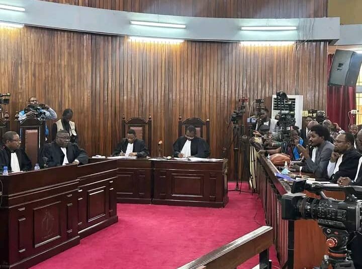 Constant Mutamba exige la comparution de la première ministre