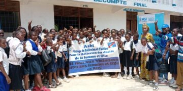 Kisangani : GRAPFF et MSI RDC sensibilisent 200 élèves filles contre les VBG et pour l&rsquo;hygiène menstruelle au Complexe Scolaire Lubemba