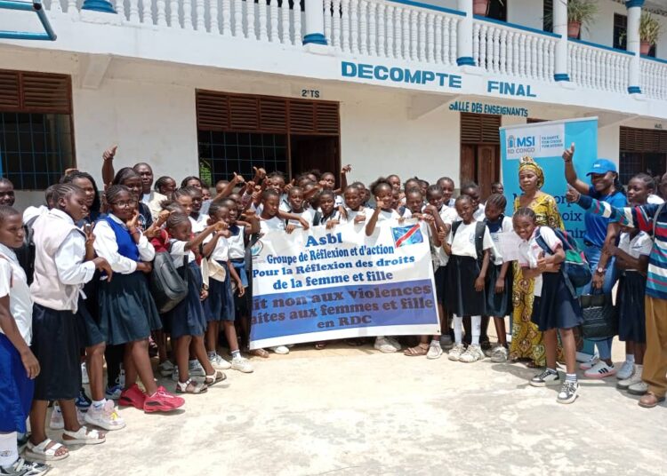 Kisangani : GRAPFF et MSI RDC sensibilisent 200 élèves filles contre les VBG et pour l&rsquo;hygiène menstruelle au Complexe Scolaire Lubemba